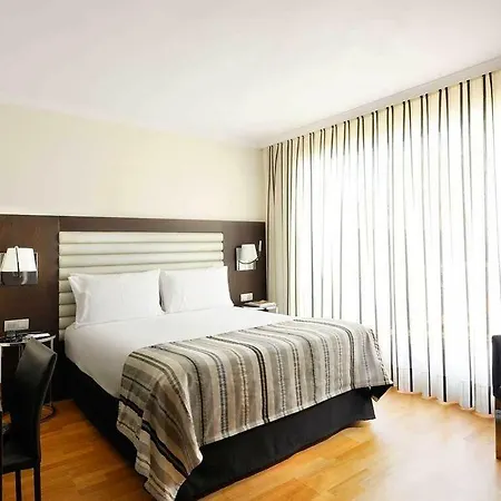 מלון Exe Cristal Palace 4*