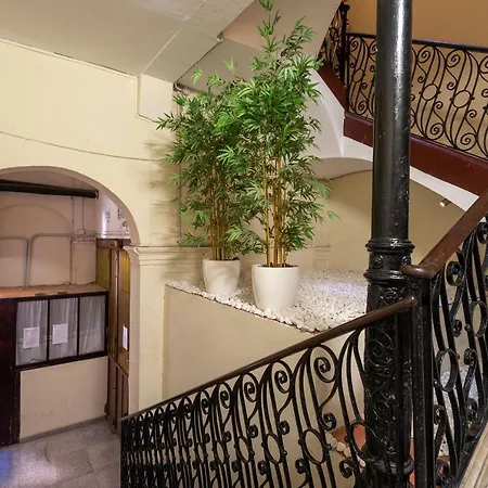 Casa de hóspedes Plaza Goya 2*