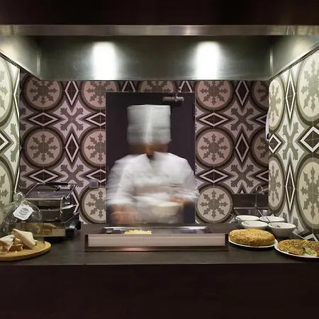 Hotel Catalonia Magdalenes 4*