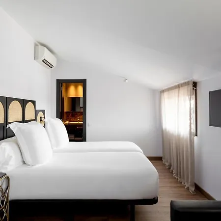 Hotel Astoria 3*