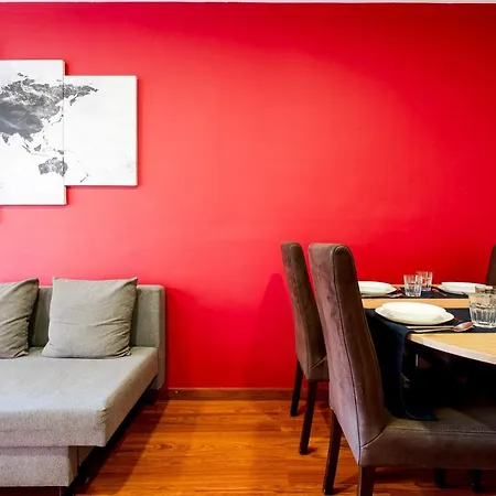 Apartment Three Bedroom In Sants Barcelona