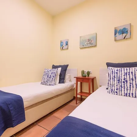 Ramblasrentals Chic & Spacious Flat Pool Table 15m Ramblas - Parking - Wifi Apartman Barcelona