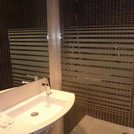 House Hotel 3*