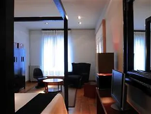 Market Hotel