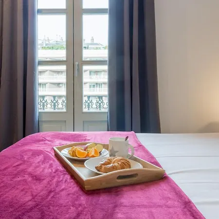 דירה Sibs Bcn- Balmes- Romantic Citycentre Beautiful ברצלונה