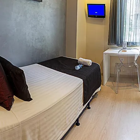 Hostemplo Sagrada Familia Gasthof Barcelona
