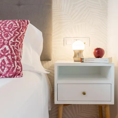 Sibs Bcn- Balmes- Romantic Citycentre Beautiful ברצלונה