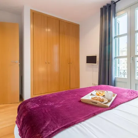 Sibs Bcn- Balmes- Romantic Citycentre Beautiful דירה *