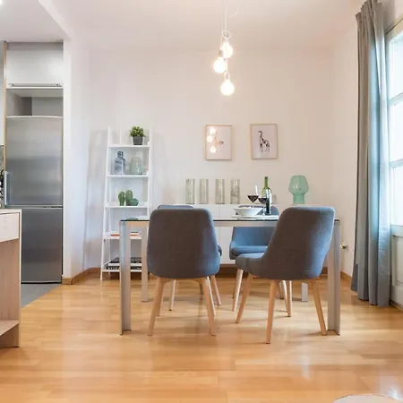 דירה Sibs Bcn- Balmes- Romantic Citycentre Beautiful ברצלונה