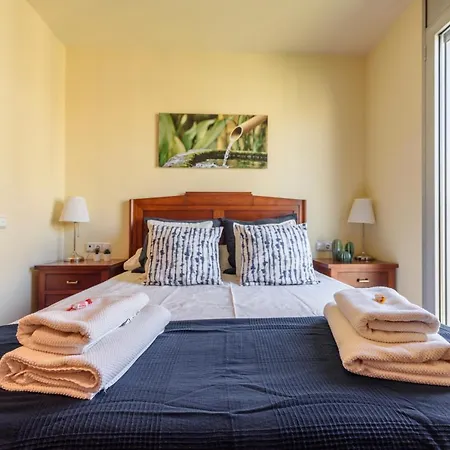 Appartamento Ramblasrentals Stylish Bright 3br New Catalan Flat 10m Ramblas - Parking - Wifi Barcellona