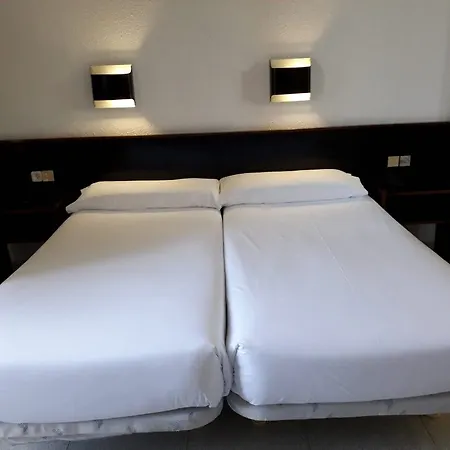 Monegal Szálloda 2*