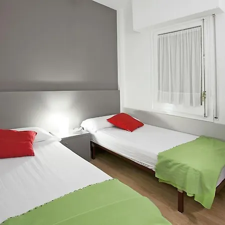 Hostel Sant Jordi Sagrada Familia Barcelona