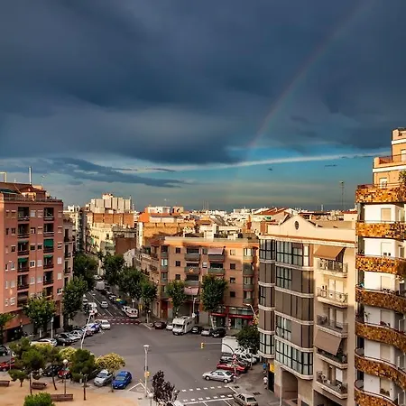 Sant Jordi Sagrada Familia Hostel *