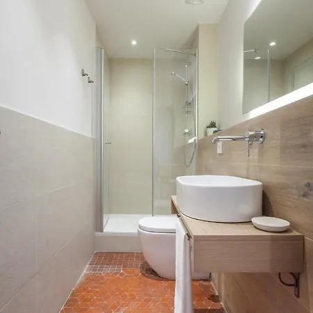 Flateli Pelayo H5 Apartment *