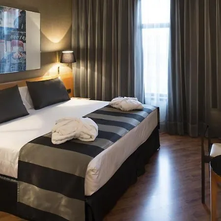 Catalonia Plaza Hotel 4*
