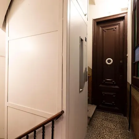 Ab Centric Universitat Apartamento *