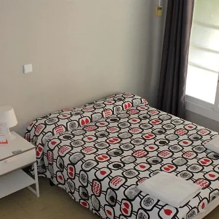 Hostel Arc House *