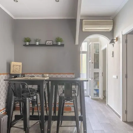 Margarit 4 Bedroom Apartment *