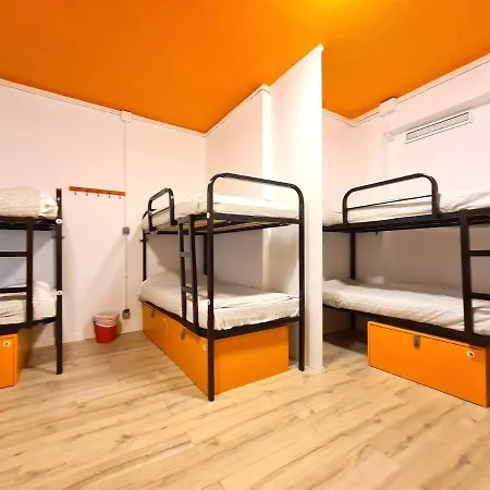 Хостел Arc House Gracia *