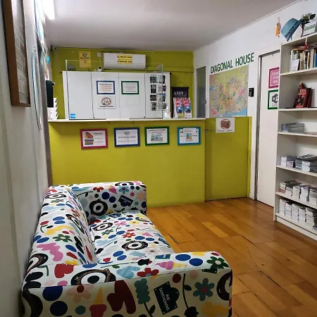 Diagonal House Hostel *
