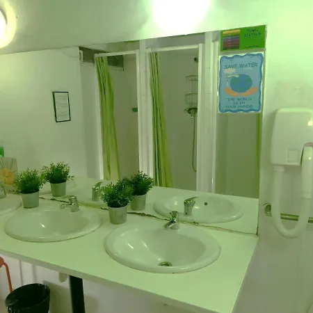 Hostel Diagonal House Barcelona