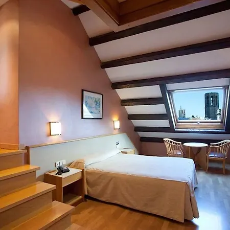 Hotel Sant Agusti 3*