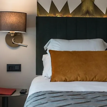 Hotel Leonardo Royal Fira