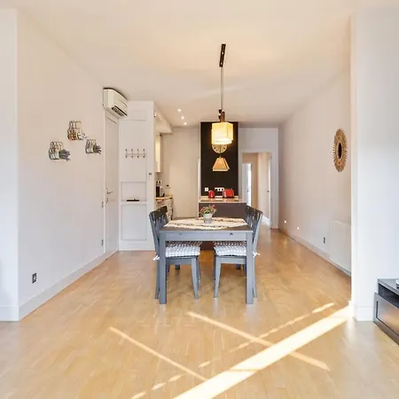 Amazing 2 Bed Apt, Sleeps 6 Nr Eixample Lägenhet *