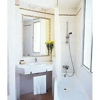 Hotel Regencia Colon 3*