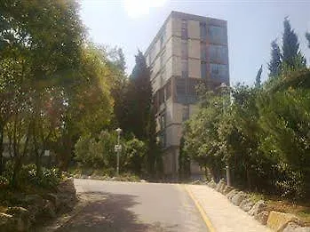 Гостевой дом Residencia Salesiana Marti-codolar Барселона