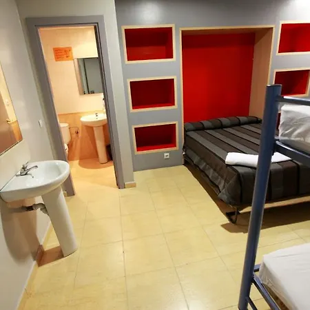 Hostel Sun & Moon *