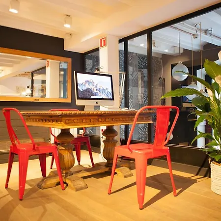 Eco Boutique Grau 2*