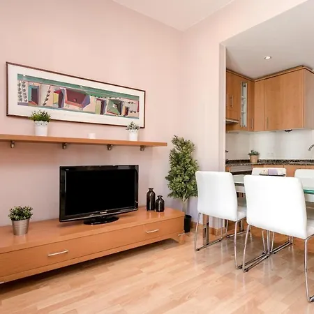 Fantastic 2 Bedroom 5 Minutes By Car From Plaza Catalunya Apartamento *