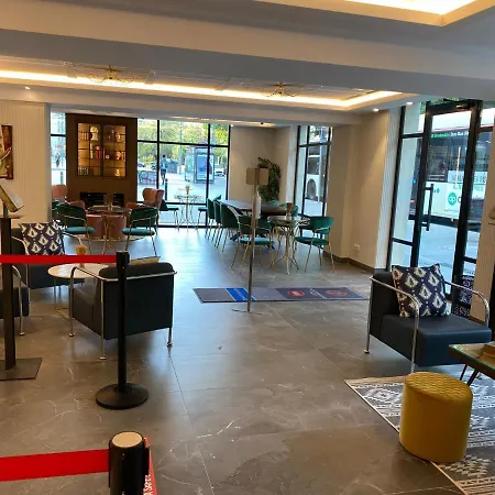 Oasis Hotel Barcelona