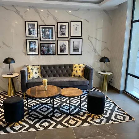 Oasis Hotel 2*