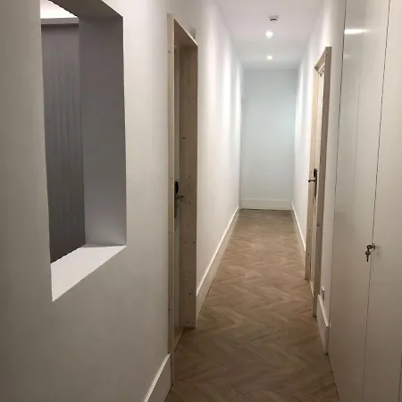 The Mo House 2* برشلونة