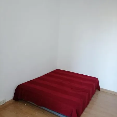 Mendez Nunez 18 * Barcelona
