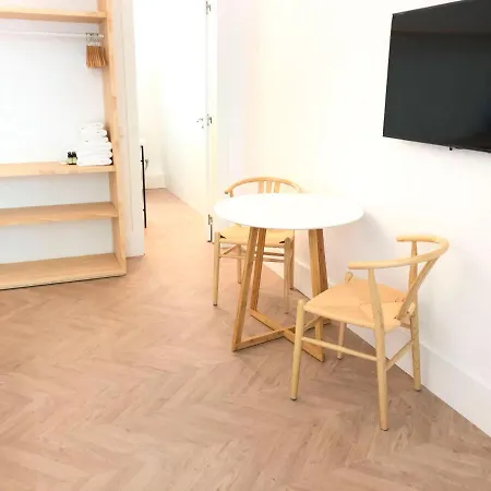 The Mo House 2* برشلونة
