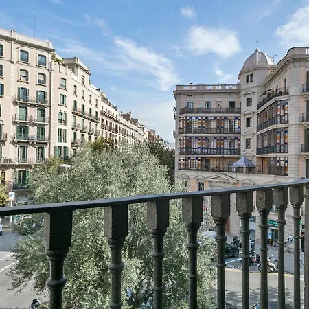 Midtown Luxury By Sweett Apartment