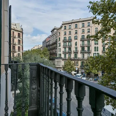 Midtown Luxury By Sweett Apartment