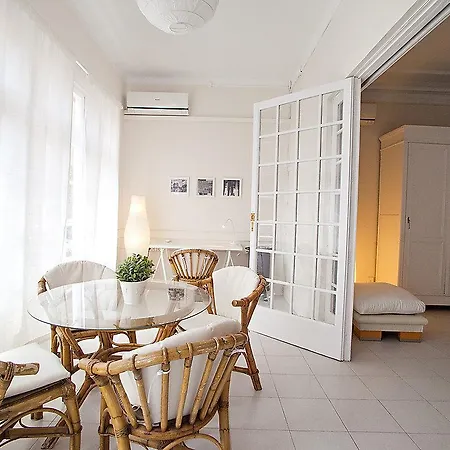 Apartament Sants-les Corts Galileu By Interhome Barcelona