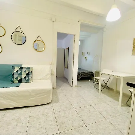 07 Basic Center Barcelona3 1 Apartamento *