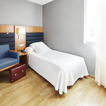 Hotel Century 3*
