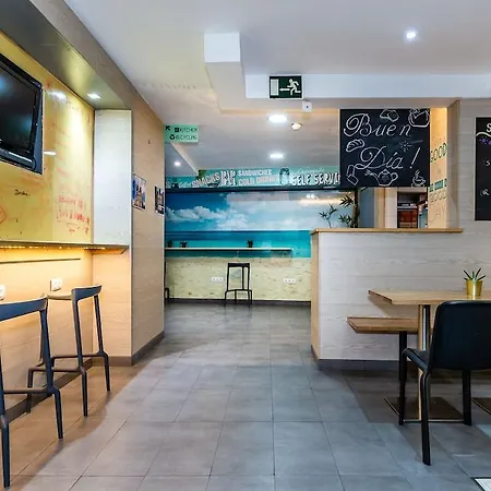 Hostel Sun & Moon Barcelona
