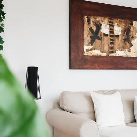 Sunny And Modern Ideal For Groups Apartament *