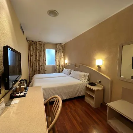 Lleó Hotel 3*