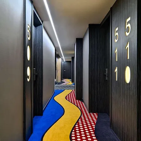 H10 Art Gallery 4* Sup 4*