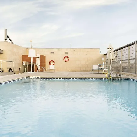 Ilunion Hotel
