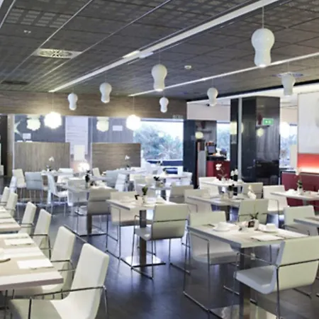 Ilunion Hotel 4*