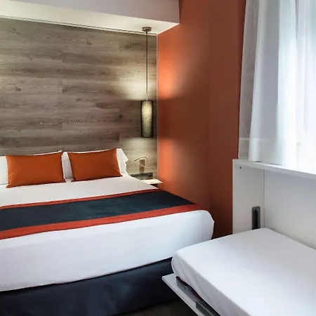Hotel Catalonia Mikado